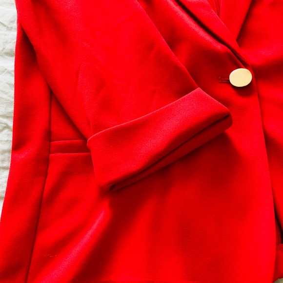 Vivid red stretch/ fitted 3/4 sleeve blazer - Picture 2 of 4